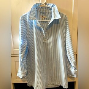 Woman’s Vineyard Vines Top